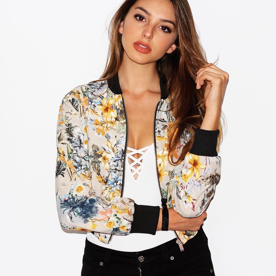 Hot girl noi tieng mang anh 7