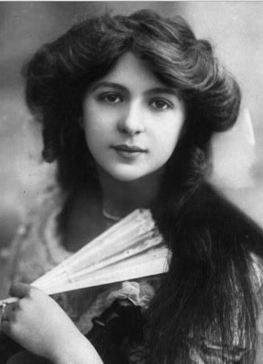 hot girl the gioi hon 100 nam truoc anh 9