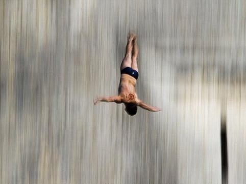 Nhung man nhay cau thot tim tu do cao 27 m hinh anh