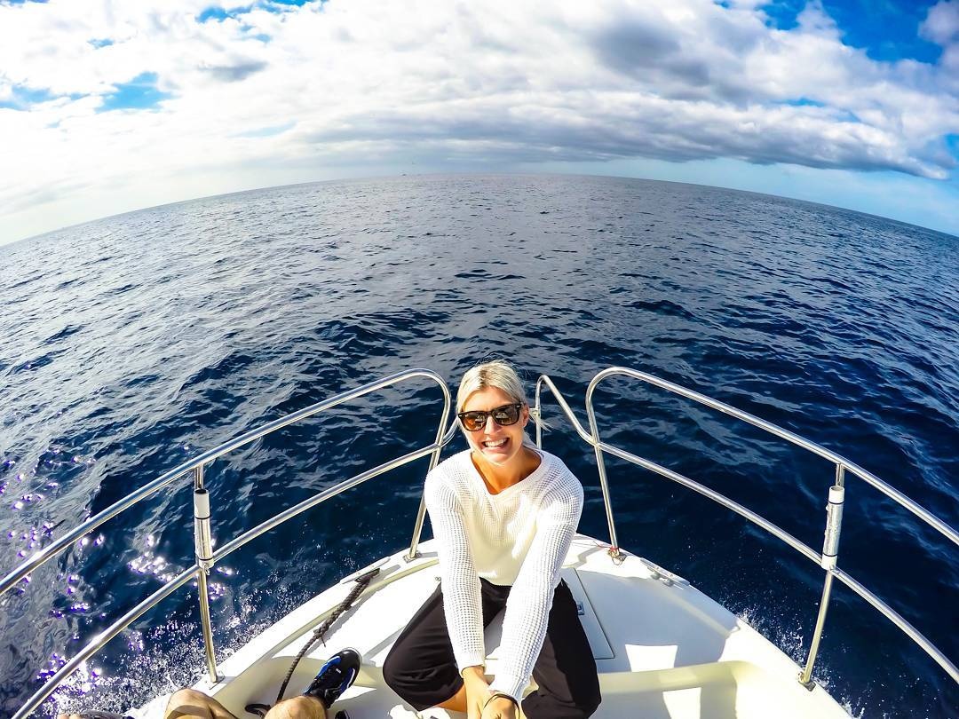 nu phi cong xinh dep anh 4