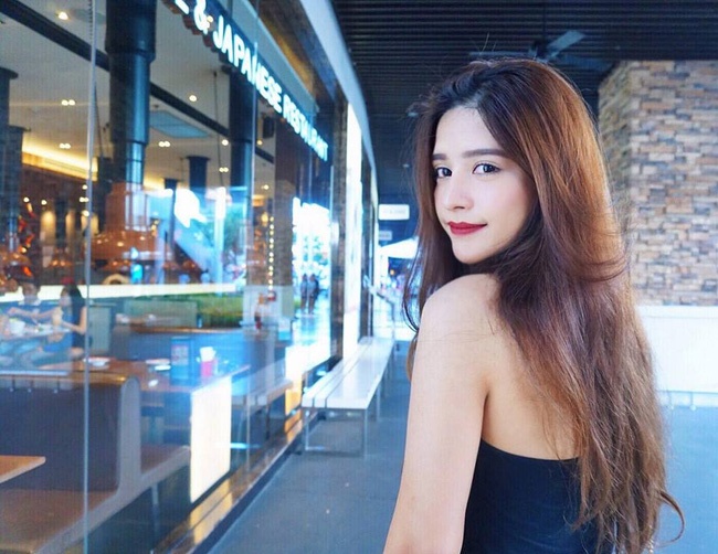 Ve ngoai xinh dep cua 'bong hong lai' Thai Lan hinh anh