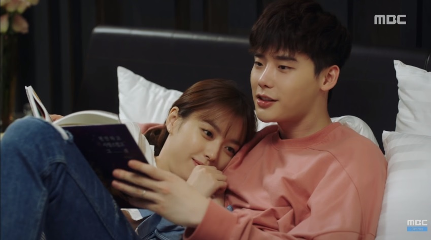 Bo tranh cua Puuung xuat hien trong phim W hinh anh