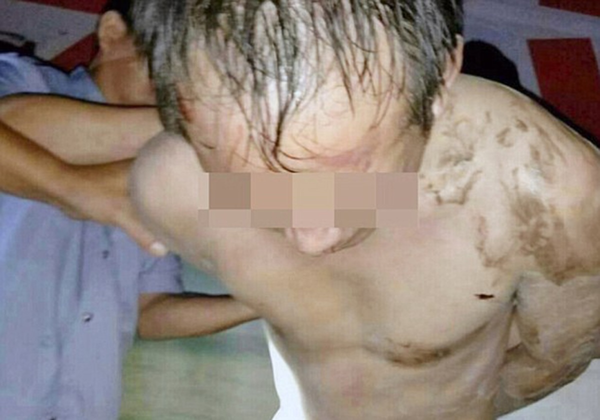 Phu huynh lot tran thay giao vi nghi ngo cuong hiep nu sinh hinh anh