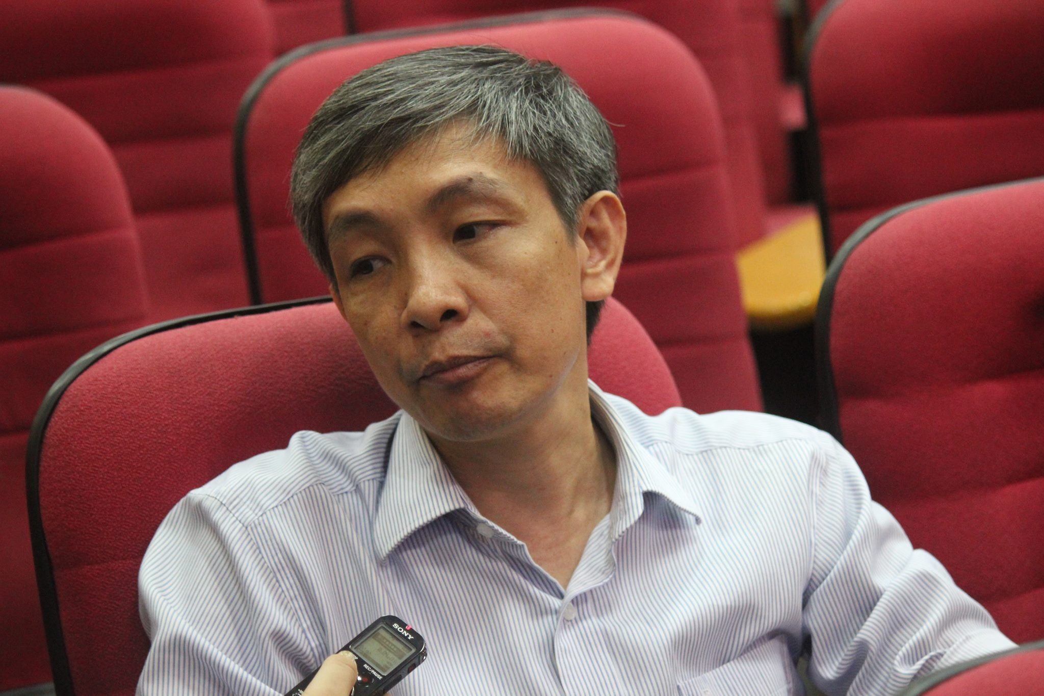 DH Kinh te Quoc dan ngay dang ki xet tuyen cuoi cung hinh anh