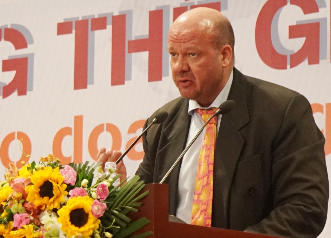 Nguoi tre mat ca gia tai anh 2