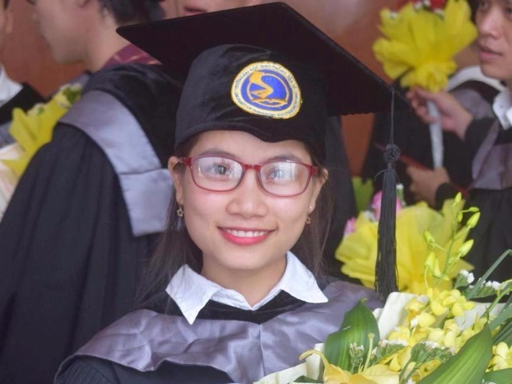 Vuot hang tram nam sinh, co gai thanh thu khoa nganh Co khi hinh anh