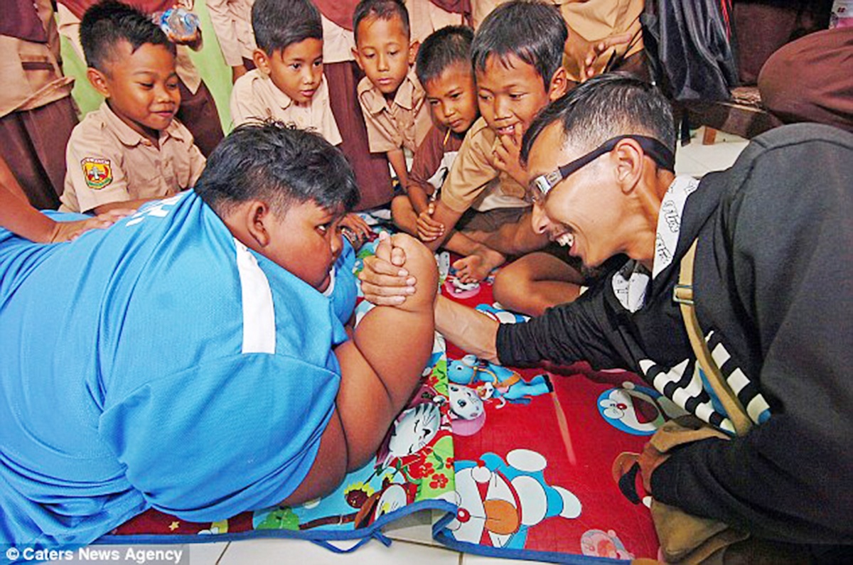 cau be beo nhat the gioi anh 9