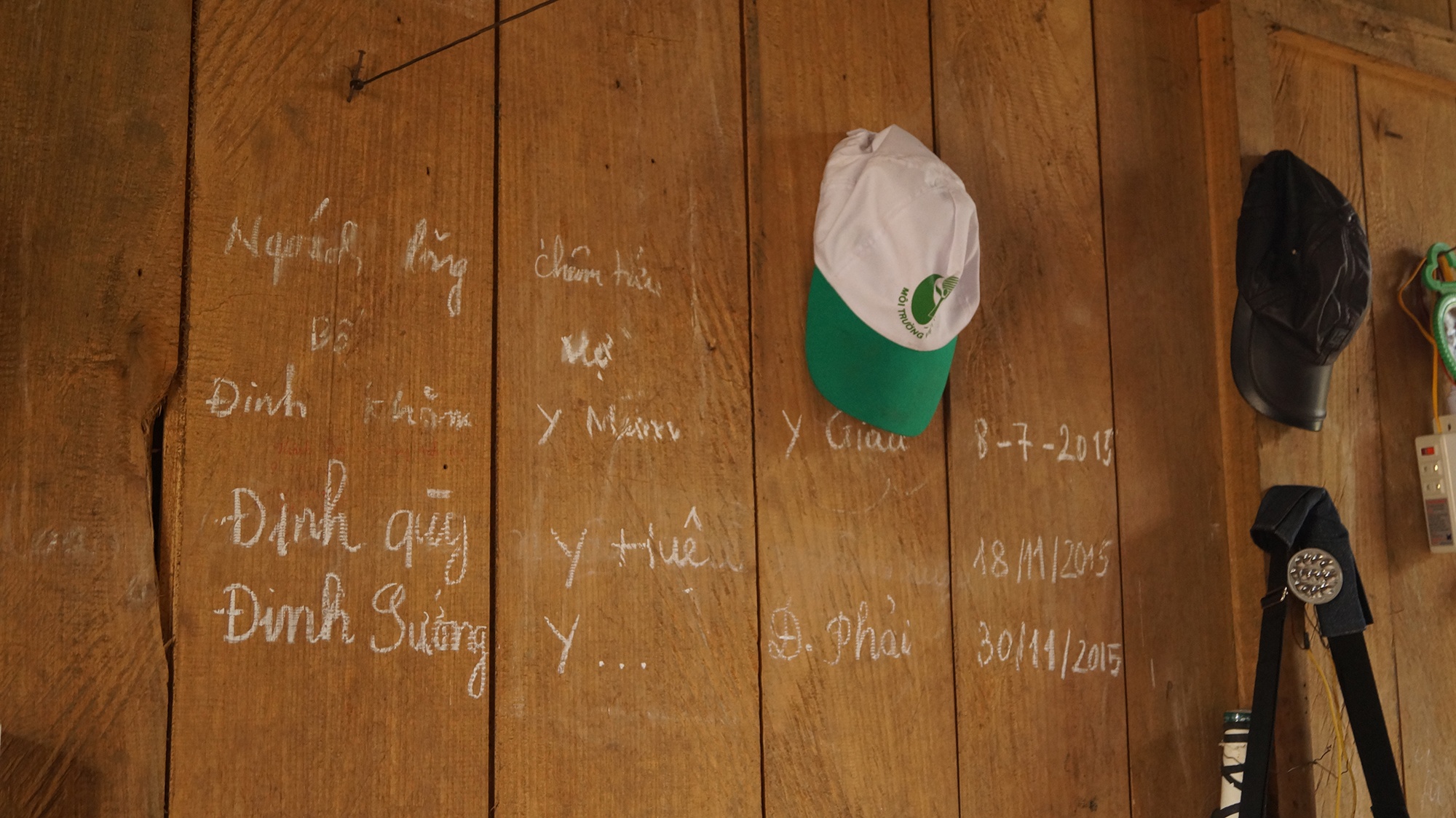 hoc chu o ban bon khong anh 12