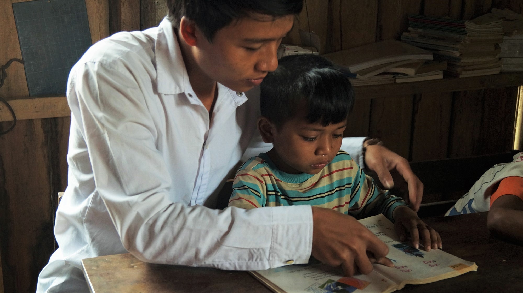 hoc chu o ban bon khong anh 5