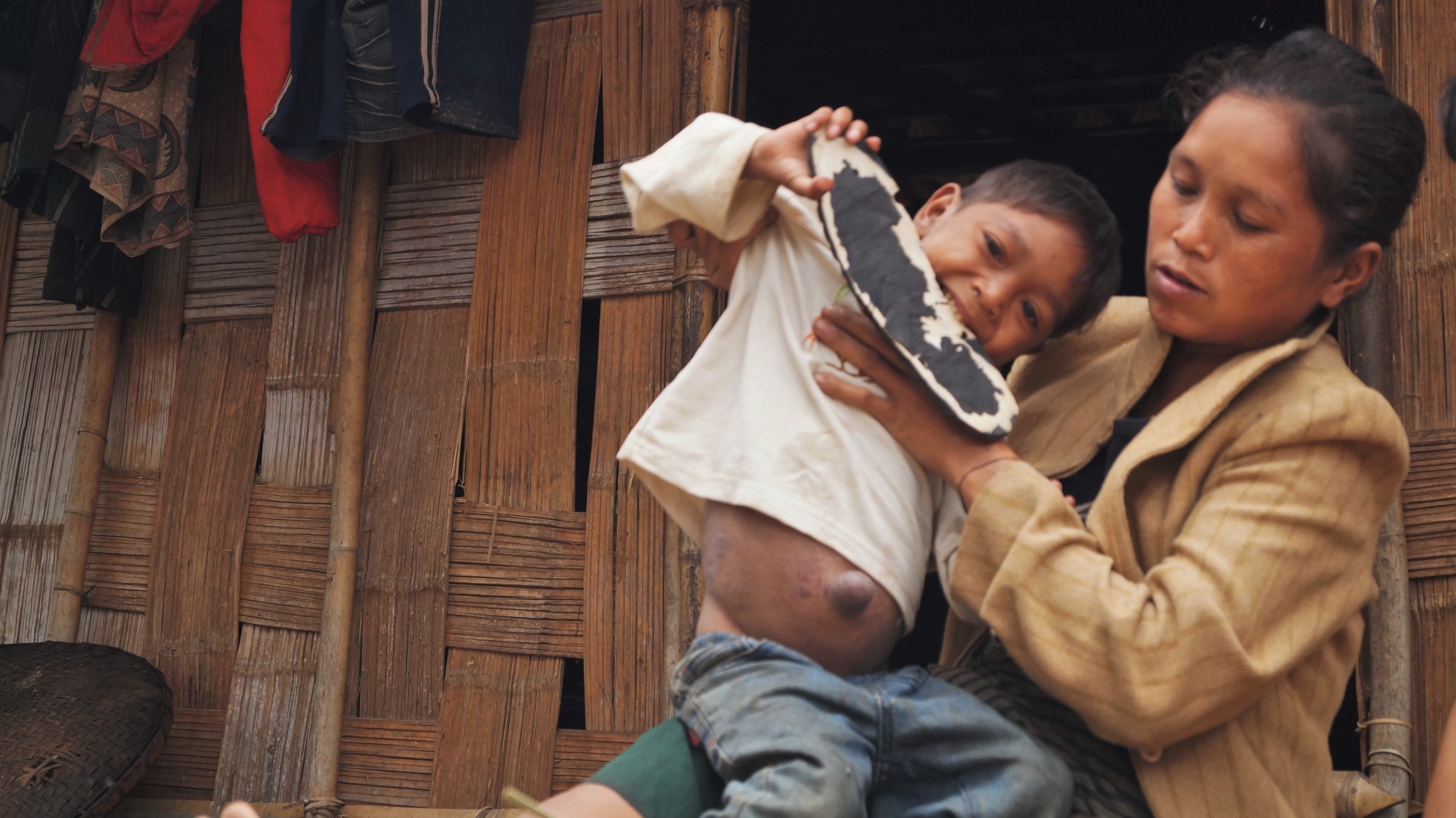 hoc chu o ban bon khong anh 7