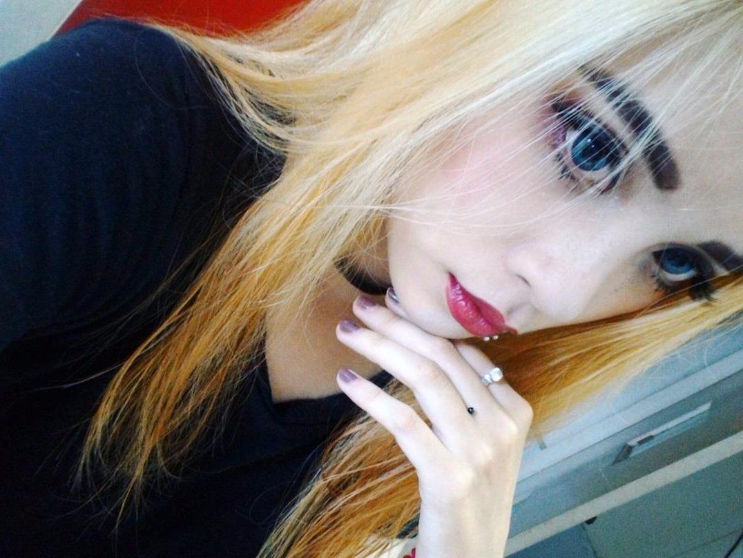 Hot girl lai xinh dep, noi tieng tren mang hinh anh