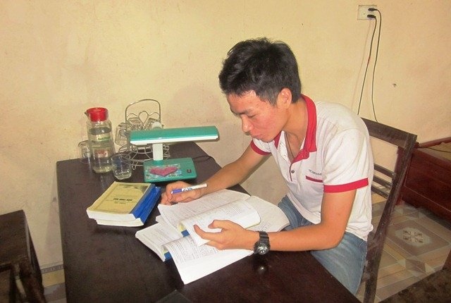 chang trai ngheo do dai hoc anh 1