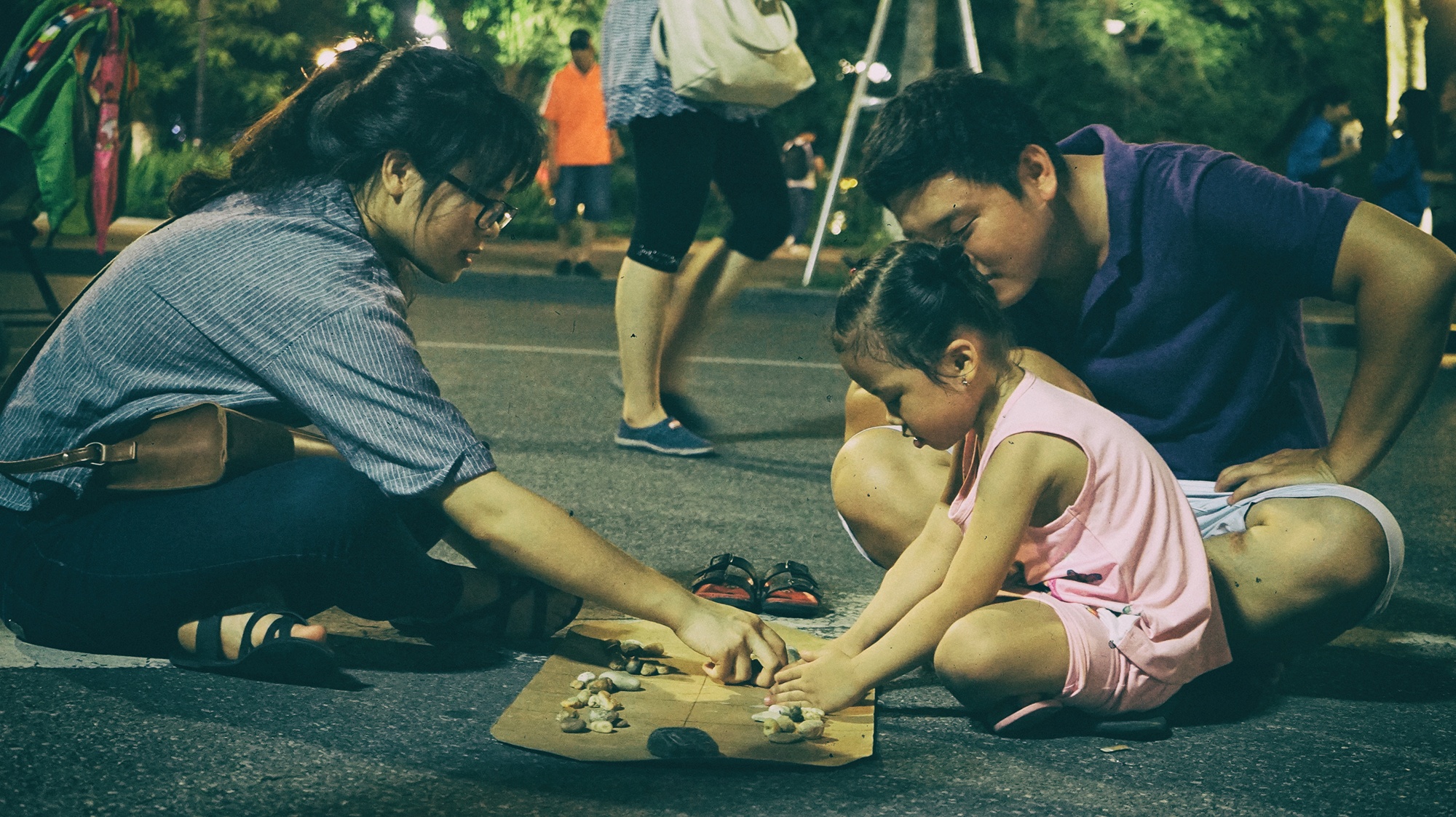 Tro choi dan gian tren pho di bo anh 1