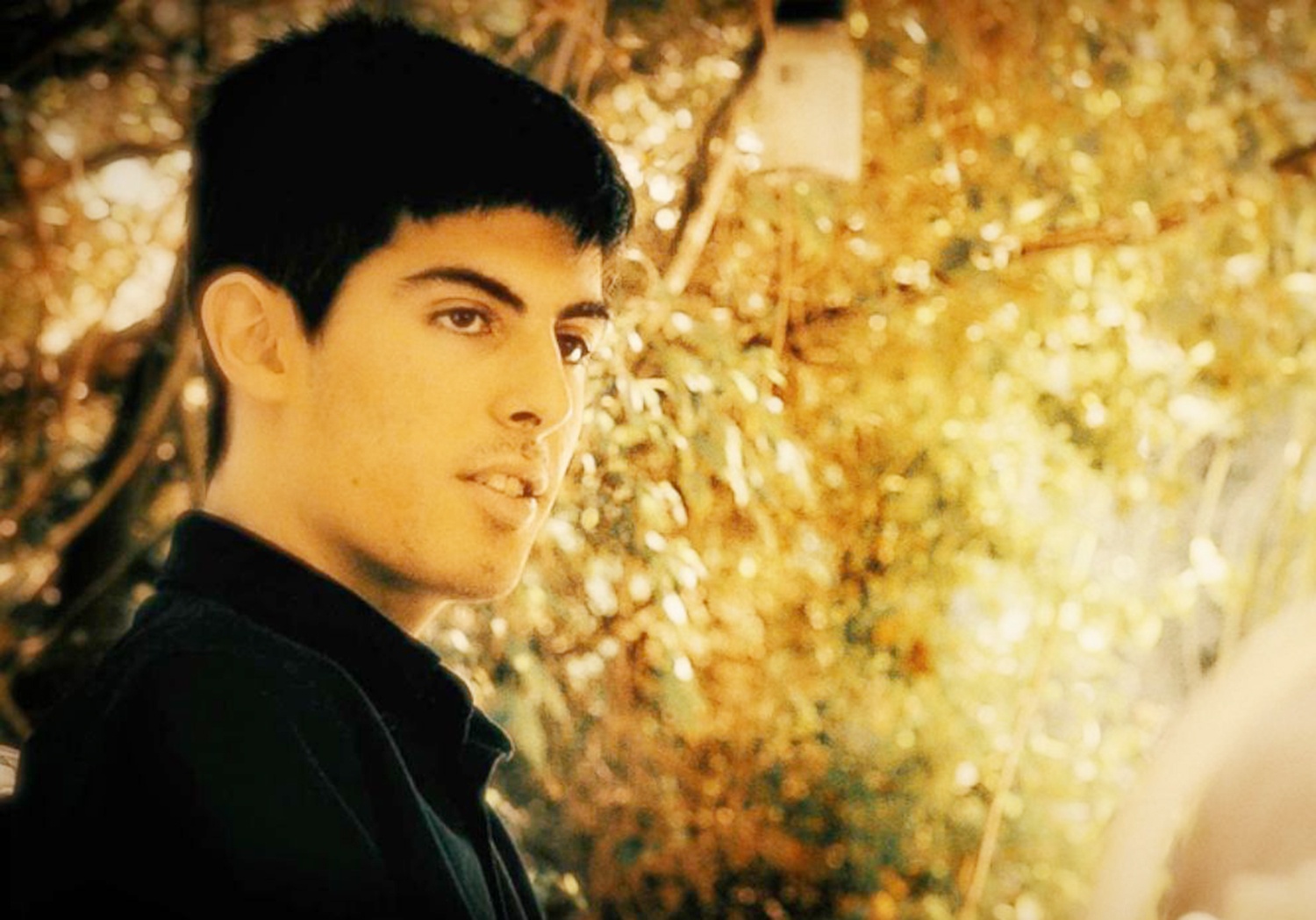 Nam sinh 16 tuoi bo hoc mo cong ty cong nghe hinh anh