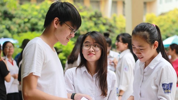Thi THPT quoc gia 2017: Dung 'thi nghiem' the he tre hinh anh