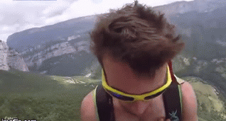 Mung sinh nhat bang cach khoa than nhay tu do cao 1.000 m hinh anh