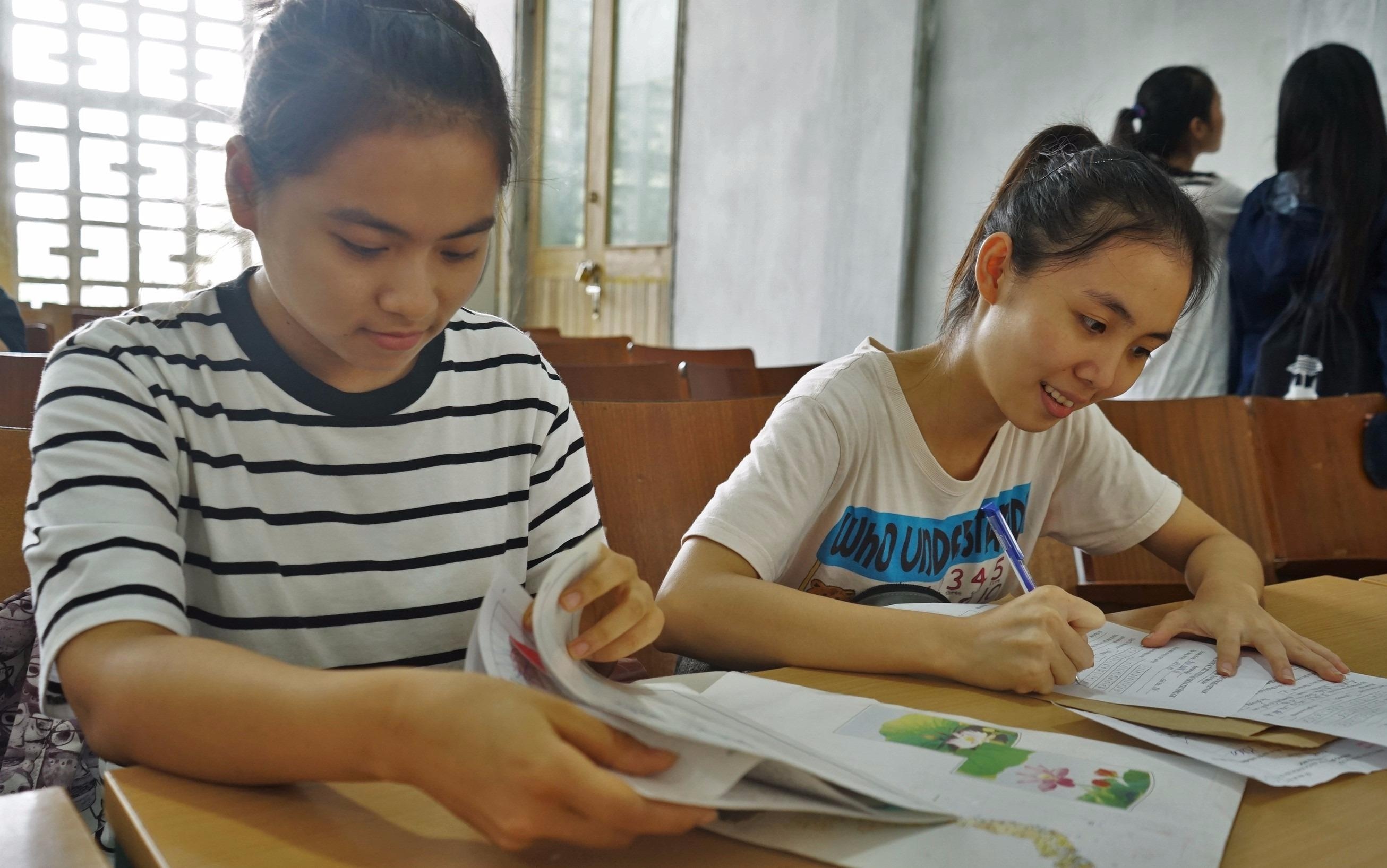 Dai hoc can nguon tuyen la dang mung? hinh anh