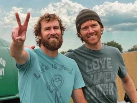 Xay dung cong ty 100 trieu USD tu mot cau noi cua me hinh anh