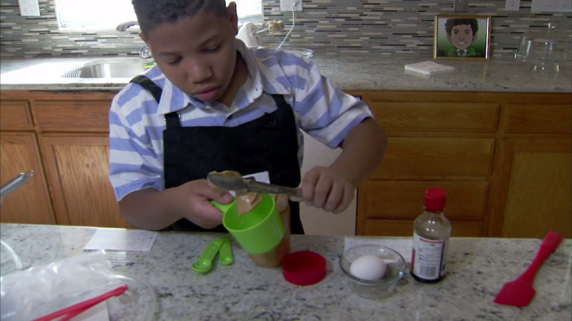 cau be ban banh de mua nha cho me anh 1