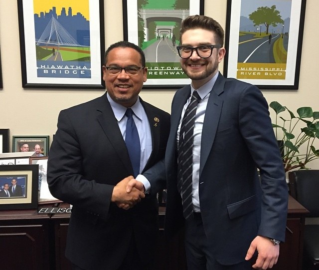 con trai ty phu anh 11