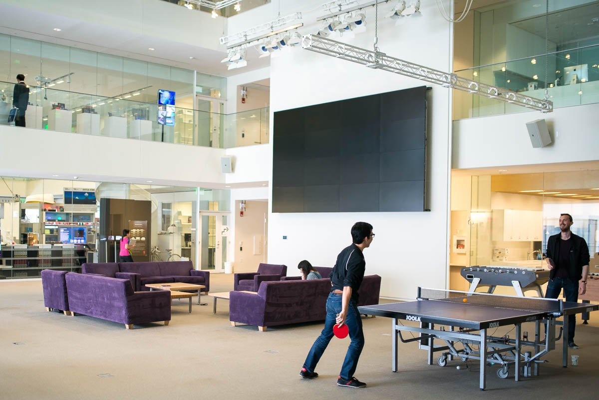 phong thi nghiem danh cho thien tai anh 1