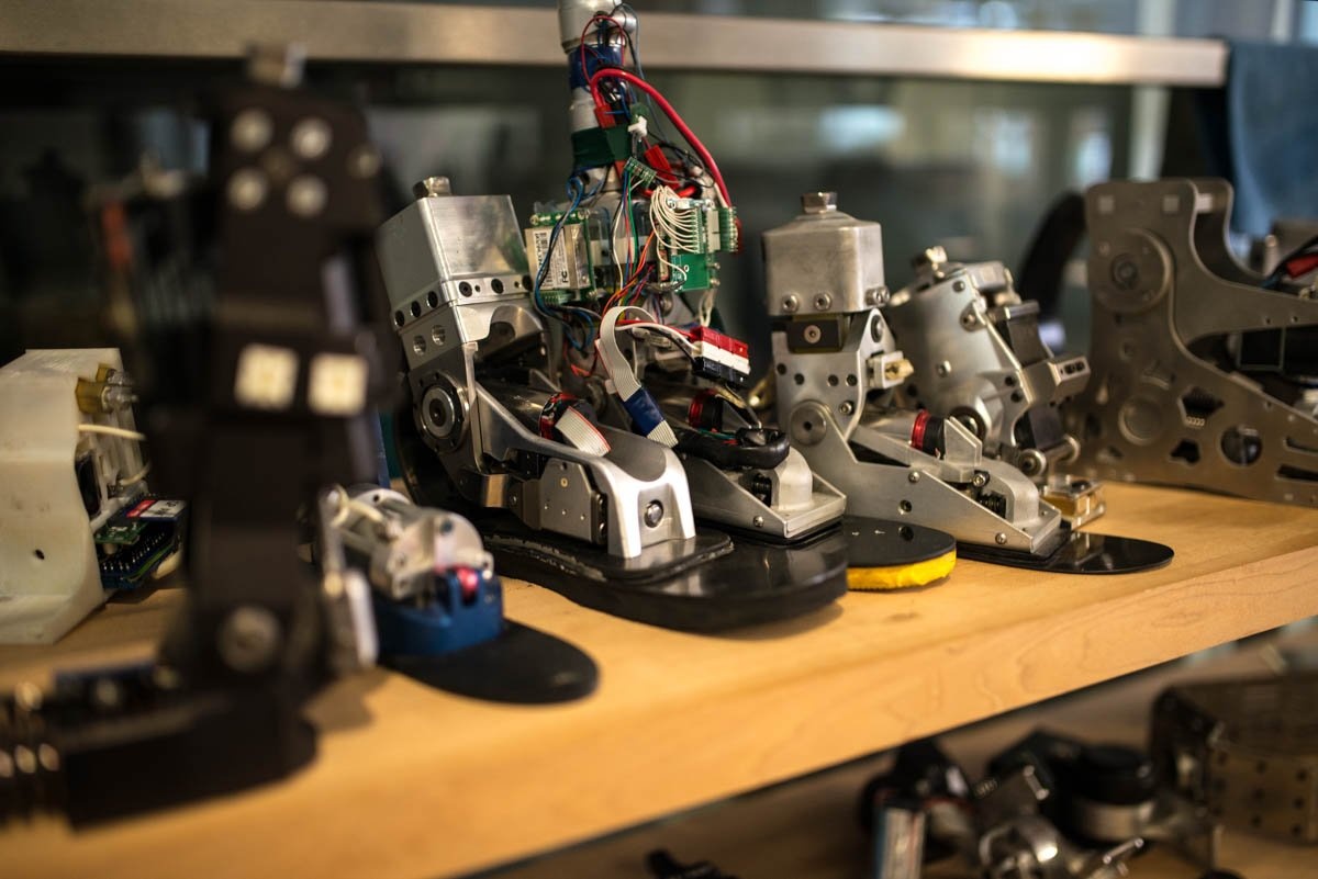 phong thi nghiem danh cho thien tai anh 4