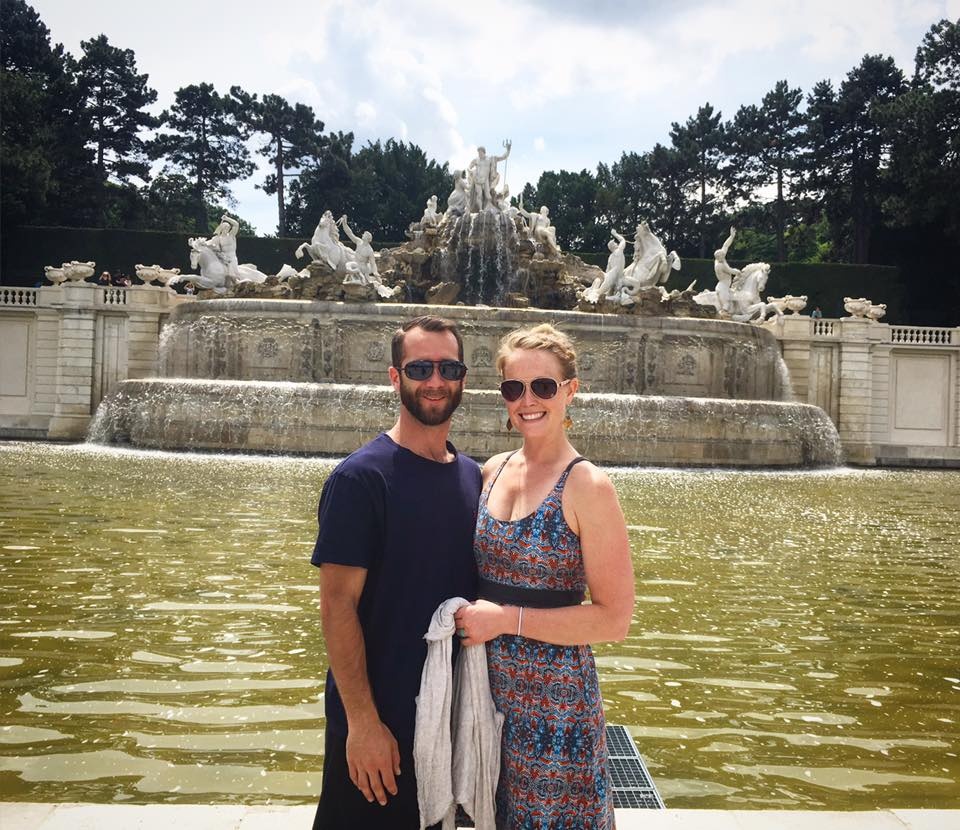 cap doi di vong quanh the gioi anh 2