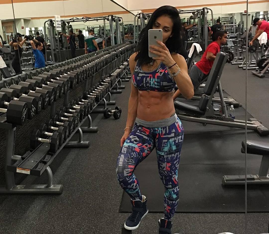 trieu phu tren Instagram anh 7