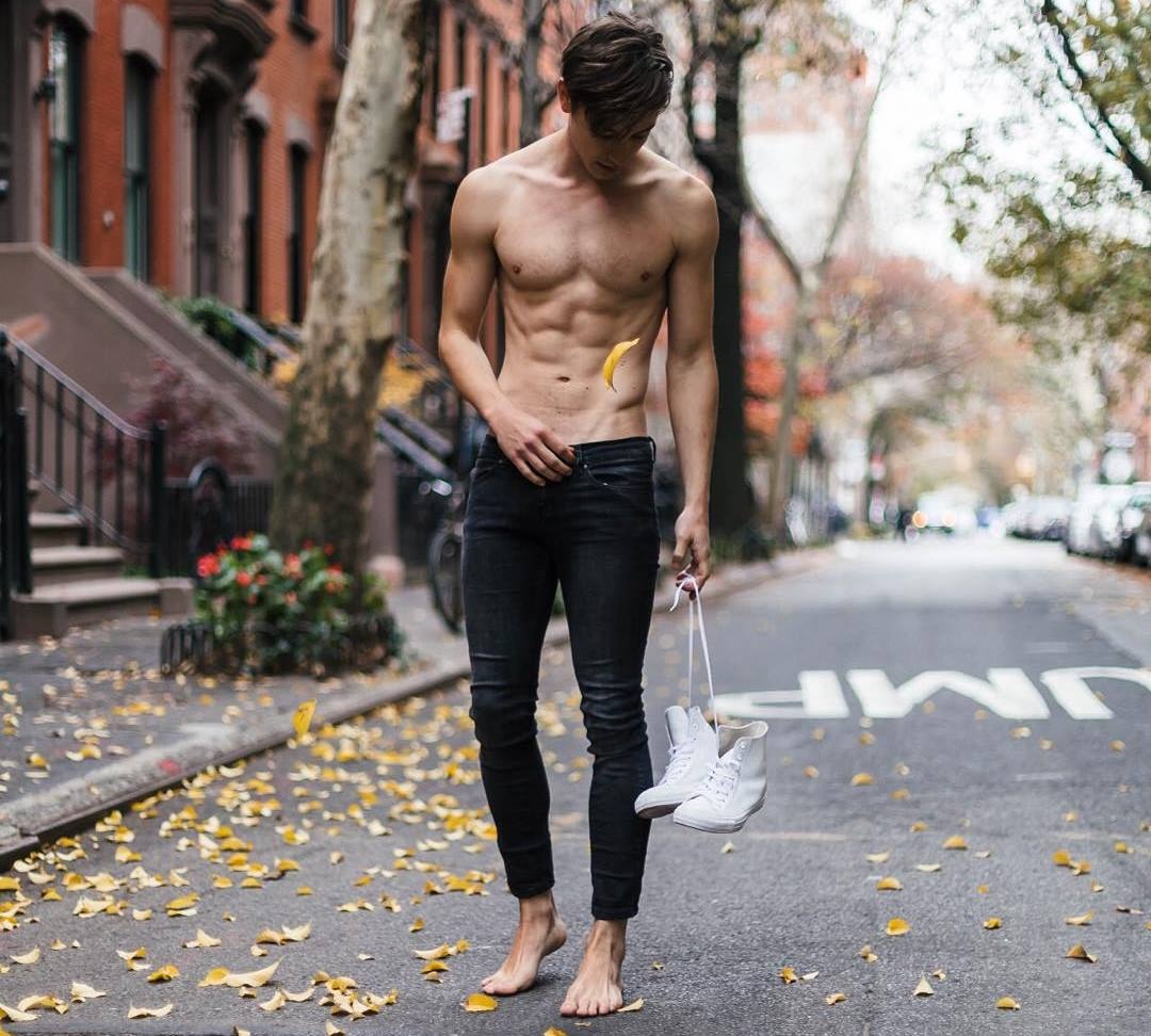 nguoi mau Tay dien trai anh 9