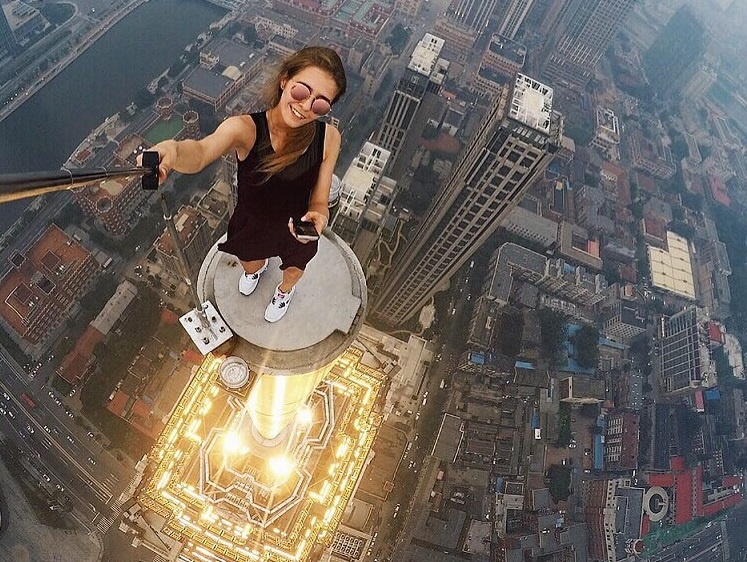 Nhung buc anh gay bao tren mang xa hoi hinh anh