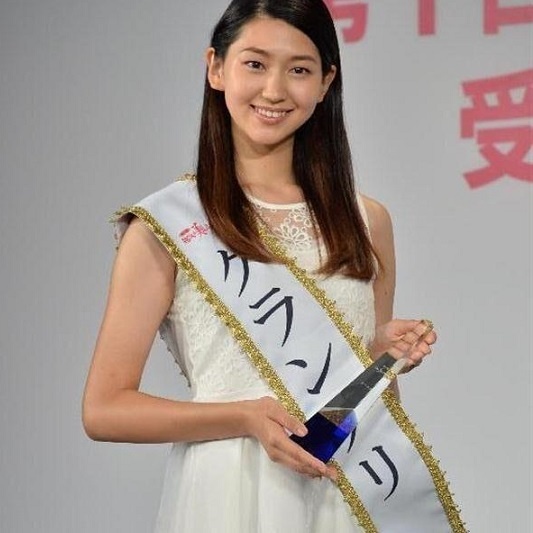 Nu sinh 20 tuoi xinh dep nhat Nhat Ban hinh anh