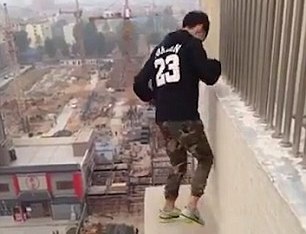 chàng trai nhảy trên tầng 22 ảnh 2 chang trai nhay tren tang 22 anh 2