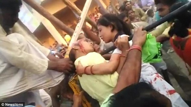 co gai mat toc khi dang selfie anh 1