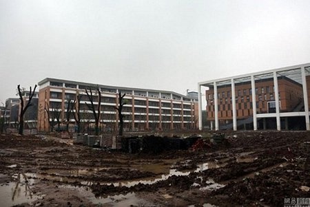 bệnh lạ ở trường học ảnh 1 benh la o truong hoc anh 1