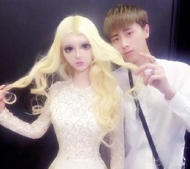 co gai giong bup be Barbie anh 8