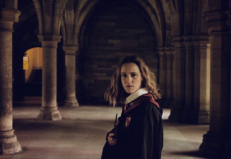 co gai giong Emma Watson anh 3