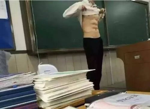 thay giao vach ao khoe co bung anh 4