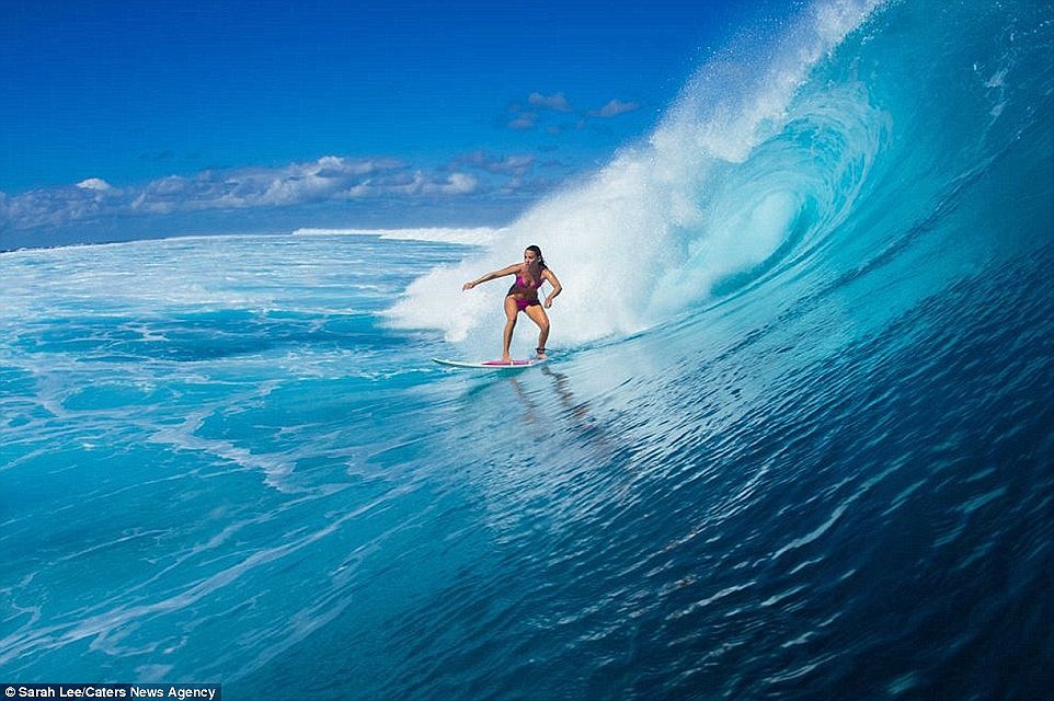 co gai boi tren xuong anh 14