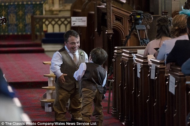 cap doi dua lech anh 8