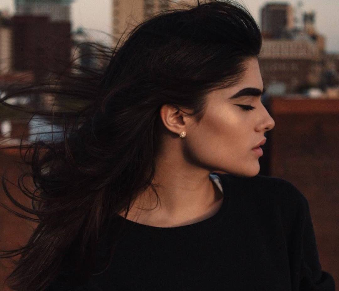 co gai co long may day anh 2