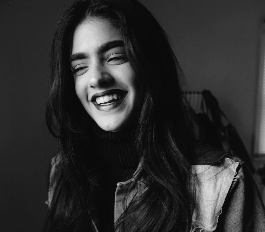 co gai co long may day anh 10