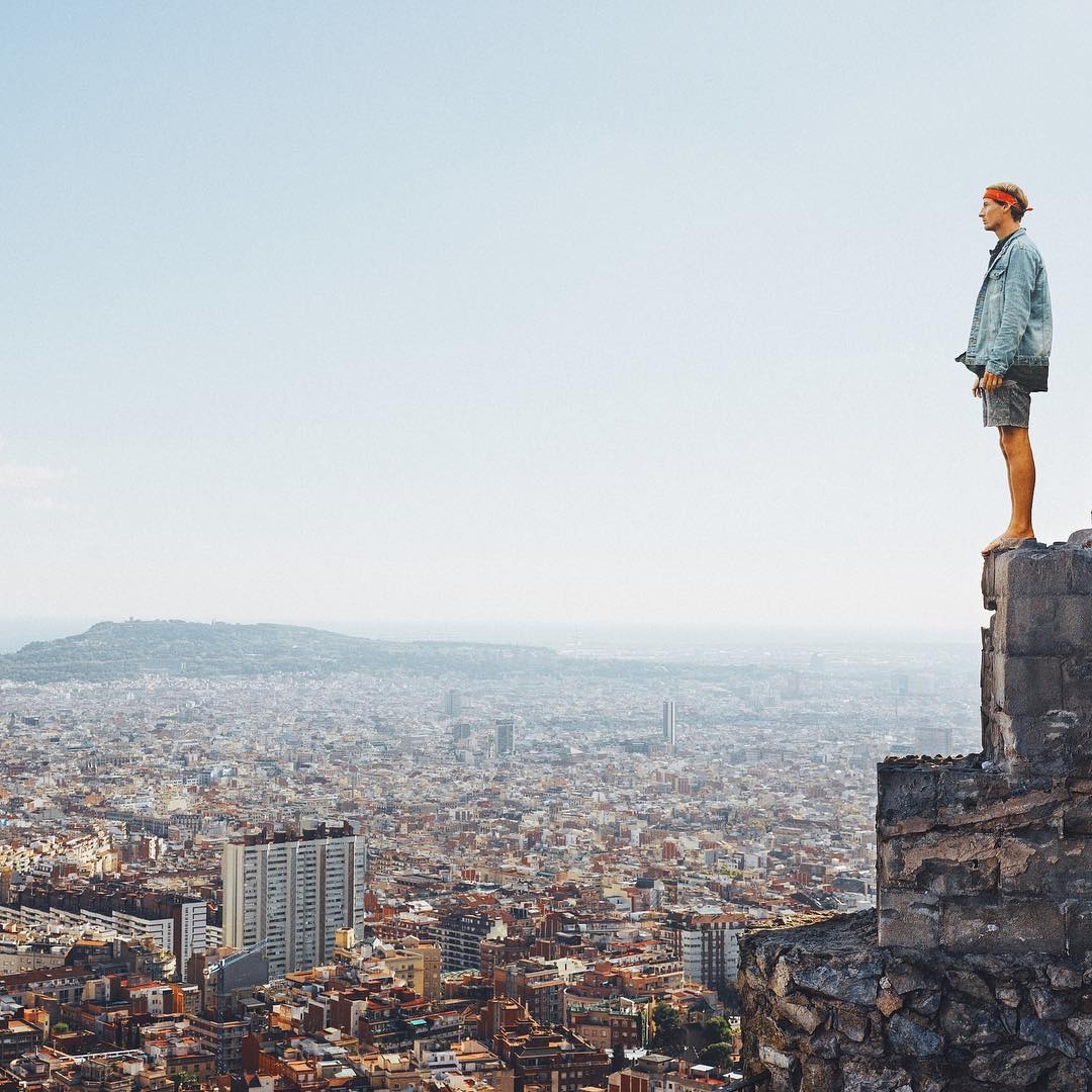 cap doi kiem tien khi du lich anh 2