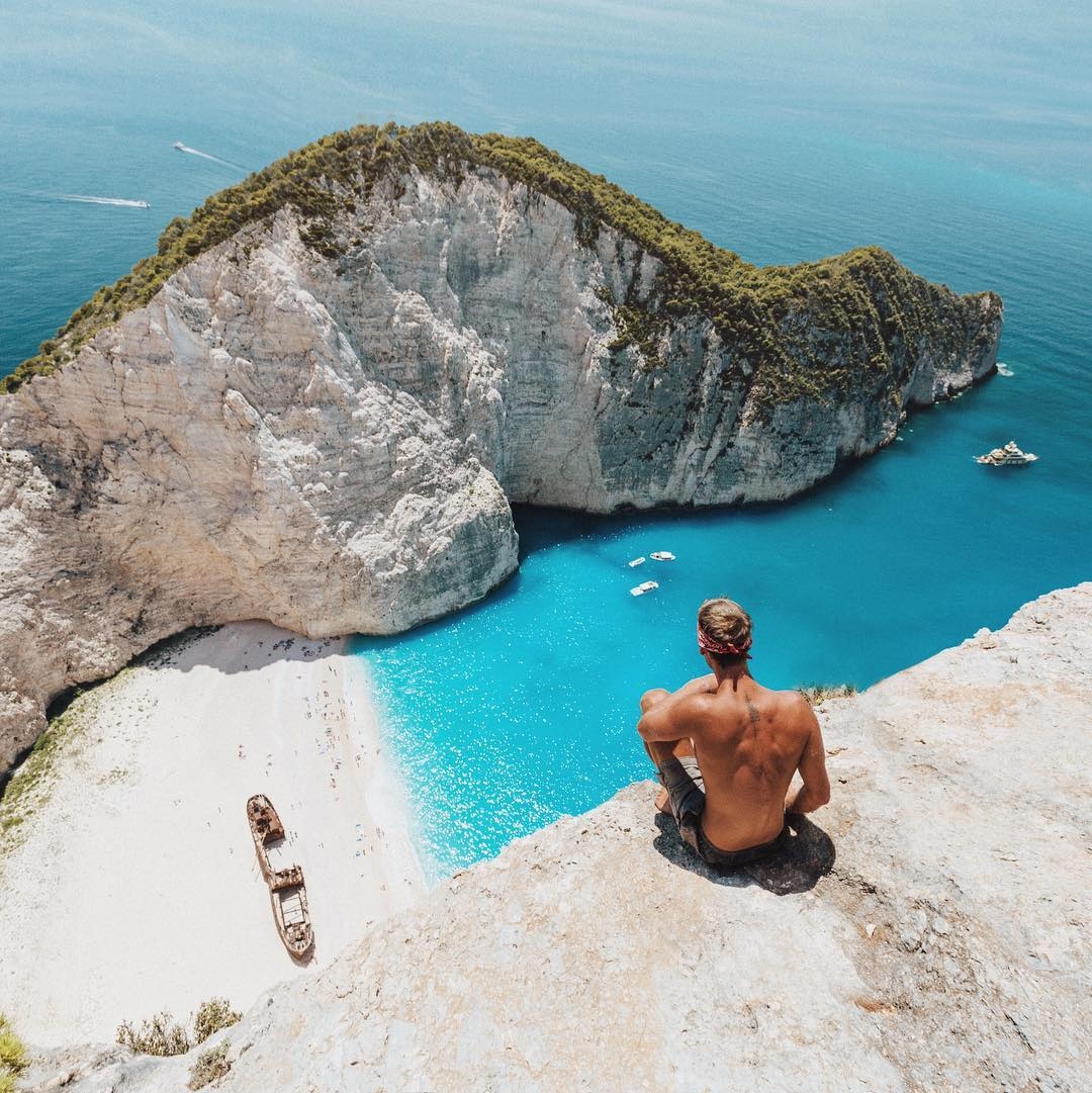 cap doi kiem tien khi du lich anh 3