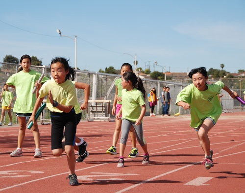 hoc sinh luoi van dong anh 3