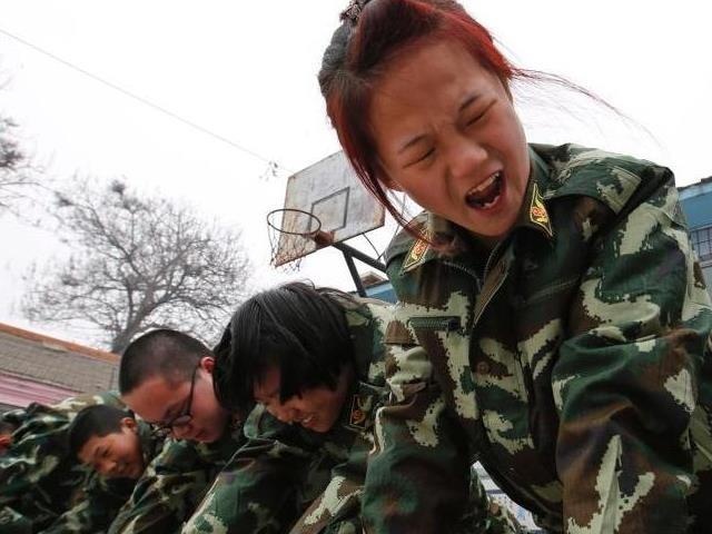 Gioi tre Trung Quoc ngay cang cao nhung yeu hon hinh anh