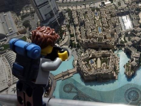 Bo anh du lich cung phuot thu Lego thu hut dan mang hinh anh