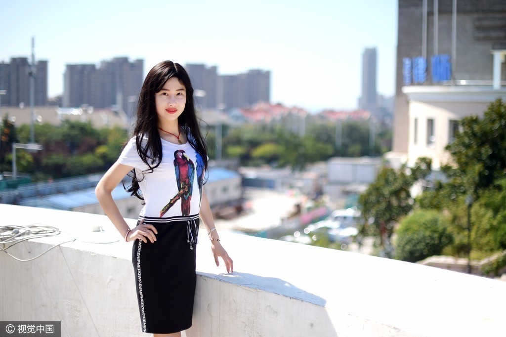 co gai phau thuat giong Luu Diec Phi anh 8