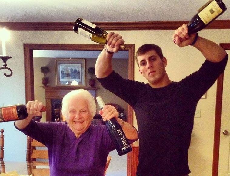 Ross Smith va nguoi ba tre trung, hai huoc hinh anh