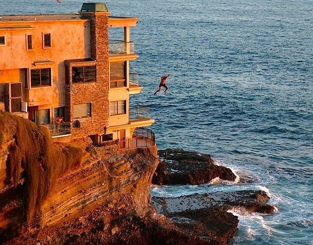 chang trai nhay xuong ho boi anh 3