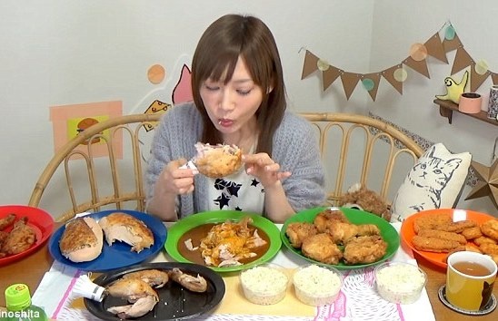 Co gai noi tieng voi tai an KFC hinh anh